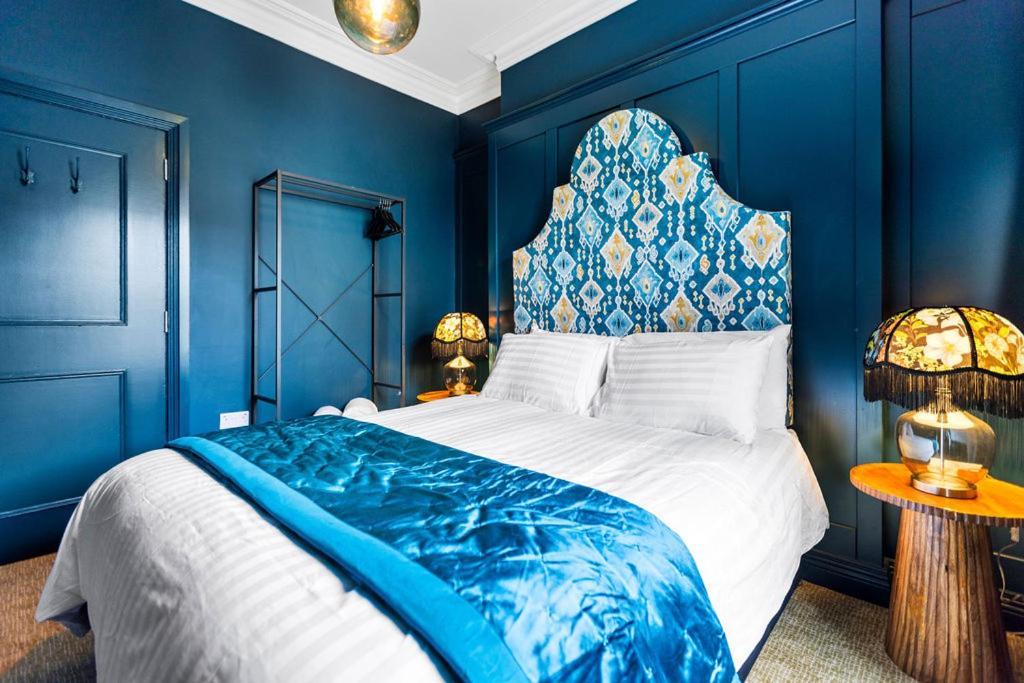 Hestia House Hotel Лъндъндери Екстериор снимка