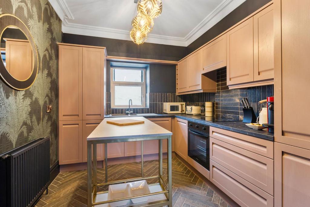Hestia House Hotel Лъндъндери Екстериор снимка