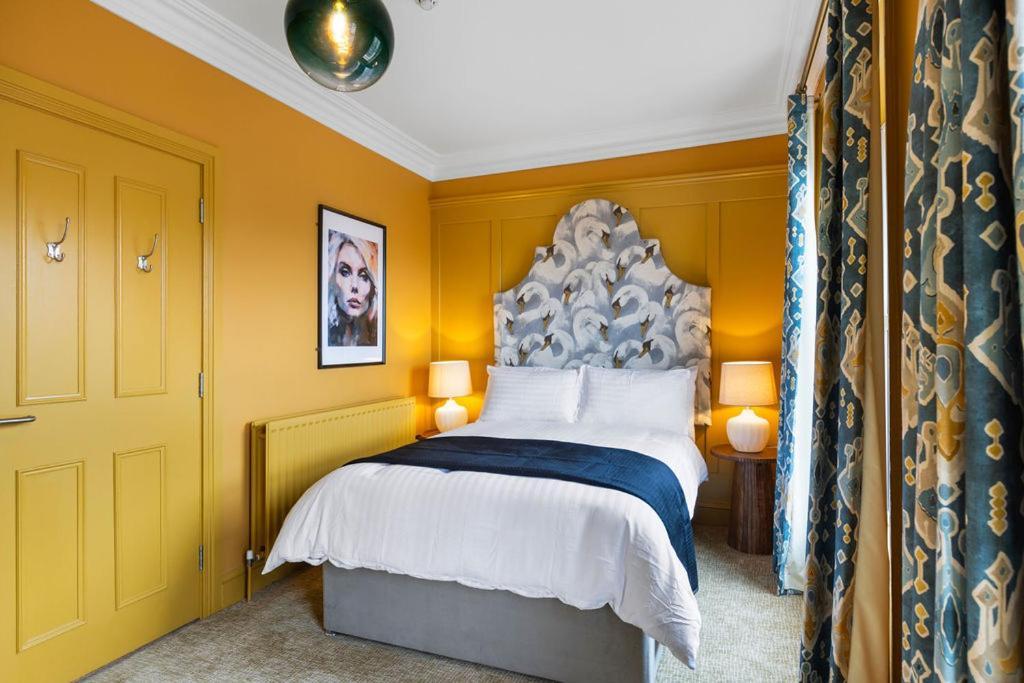 Hestia House Hotel Лъндъндери Екстериор снимка