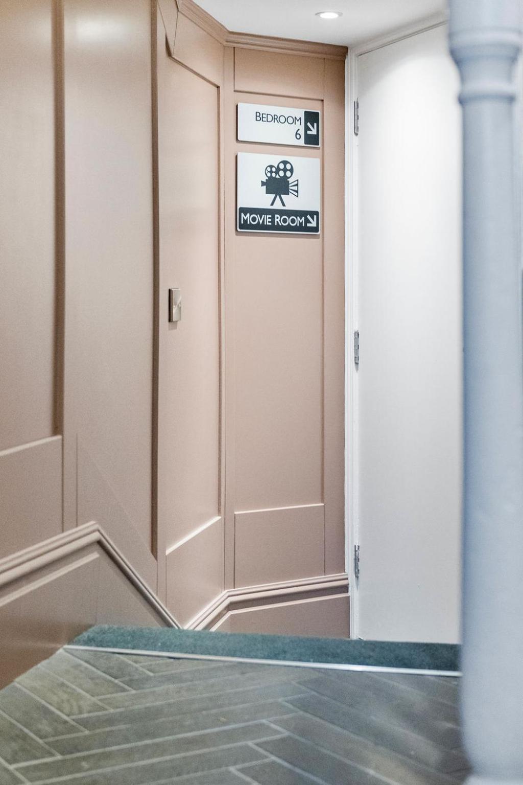 Hestia House Hotel Лъндъндери Екстериор снимка