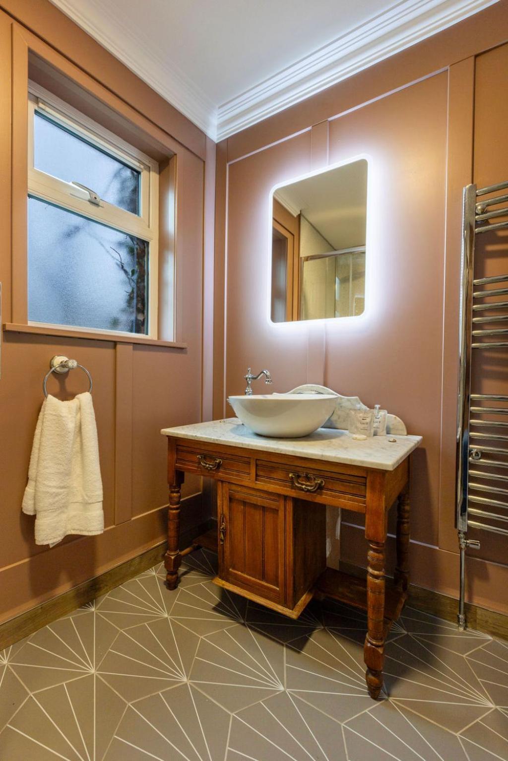 Hestia House Hotel Лъндъндери Екстериор снимка